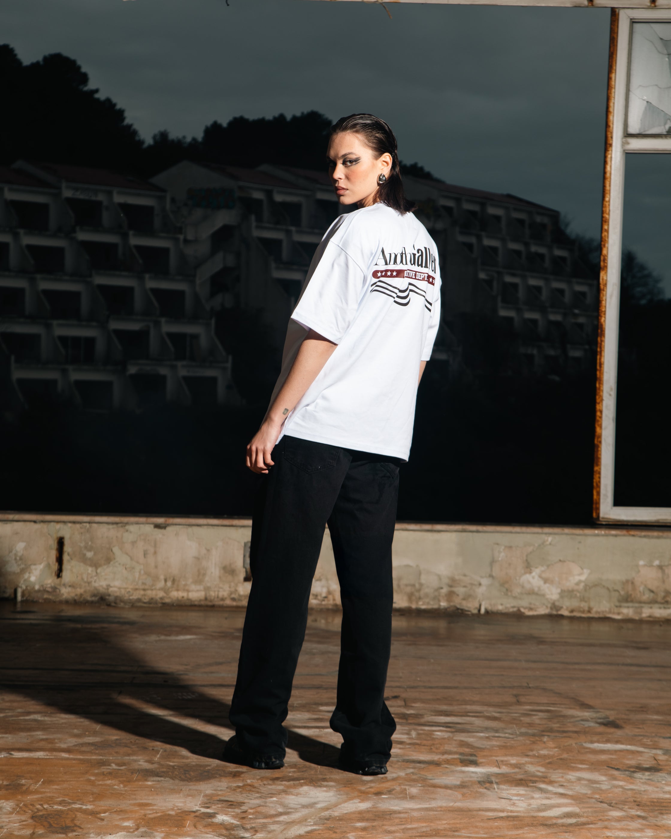 ANOTH GALLERY WHITE T-SHIRT