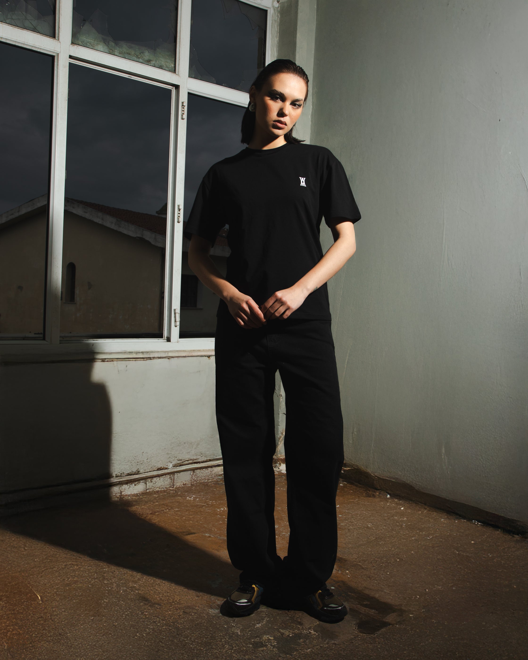 ANOTH LOGO SLIM FIT BLACK T-SHIRT