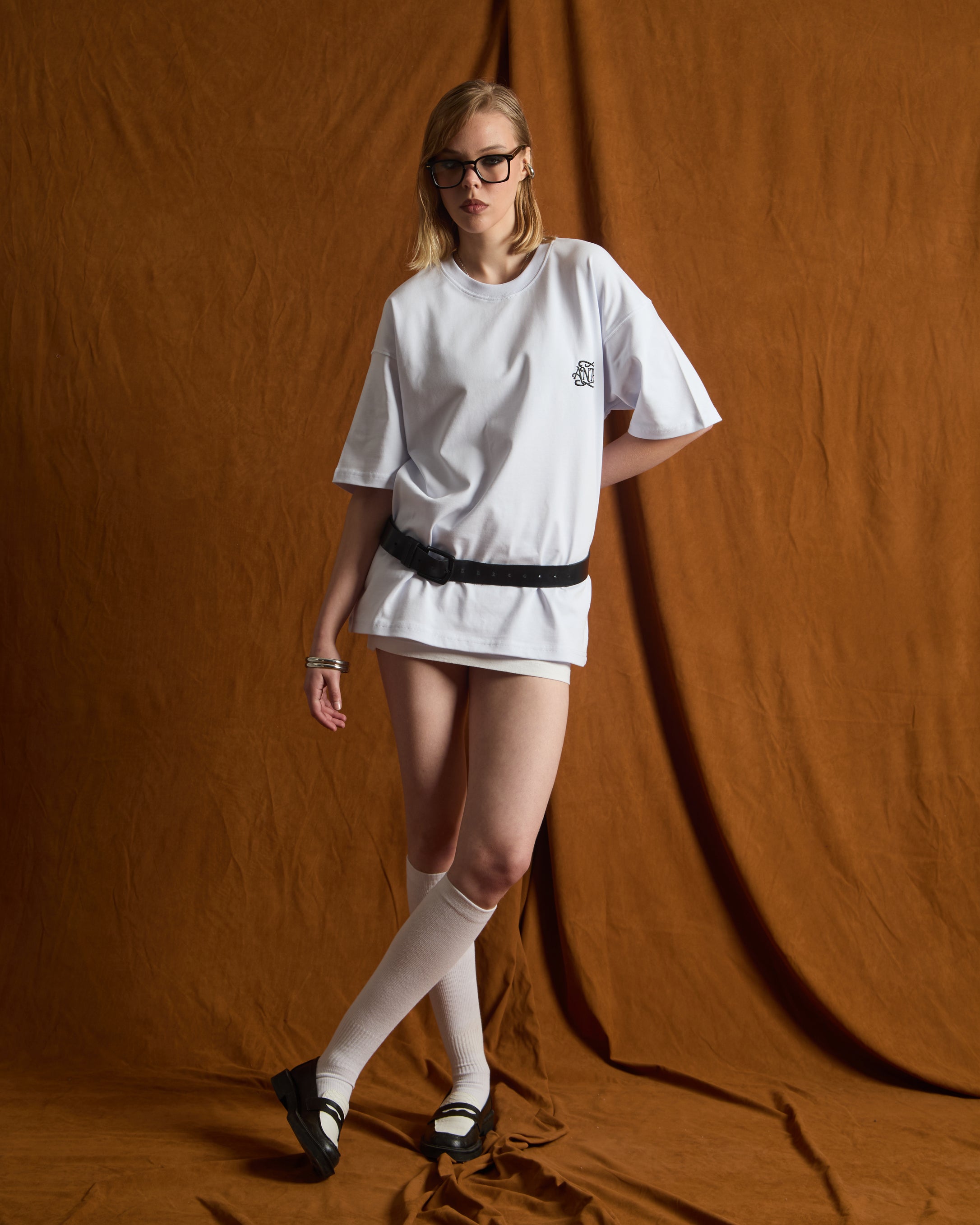 ANTH EMBROIDERY WHITE T-SHIRT