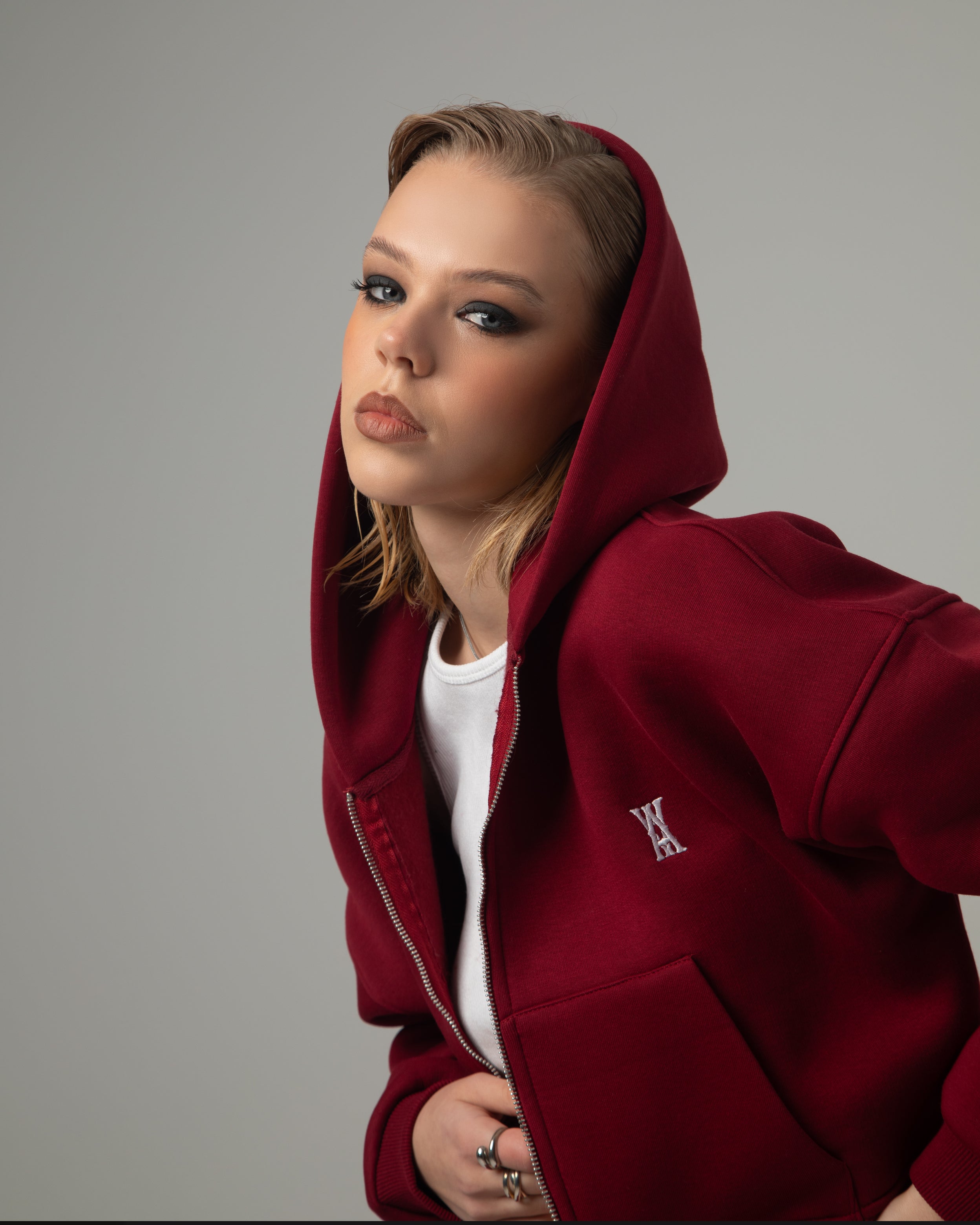 ANOTH CHERRY RED CROP KAPÜŞONLU SWEATSHIRT