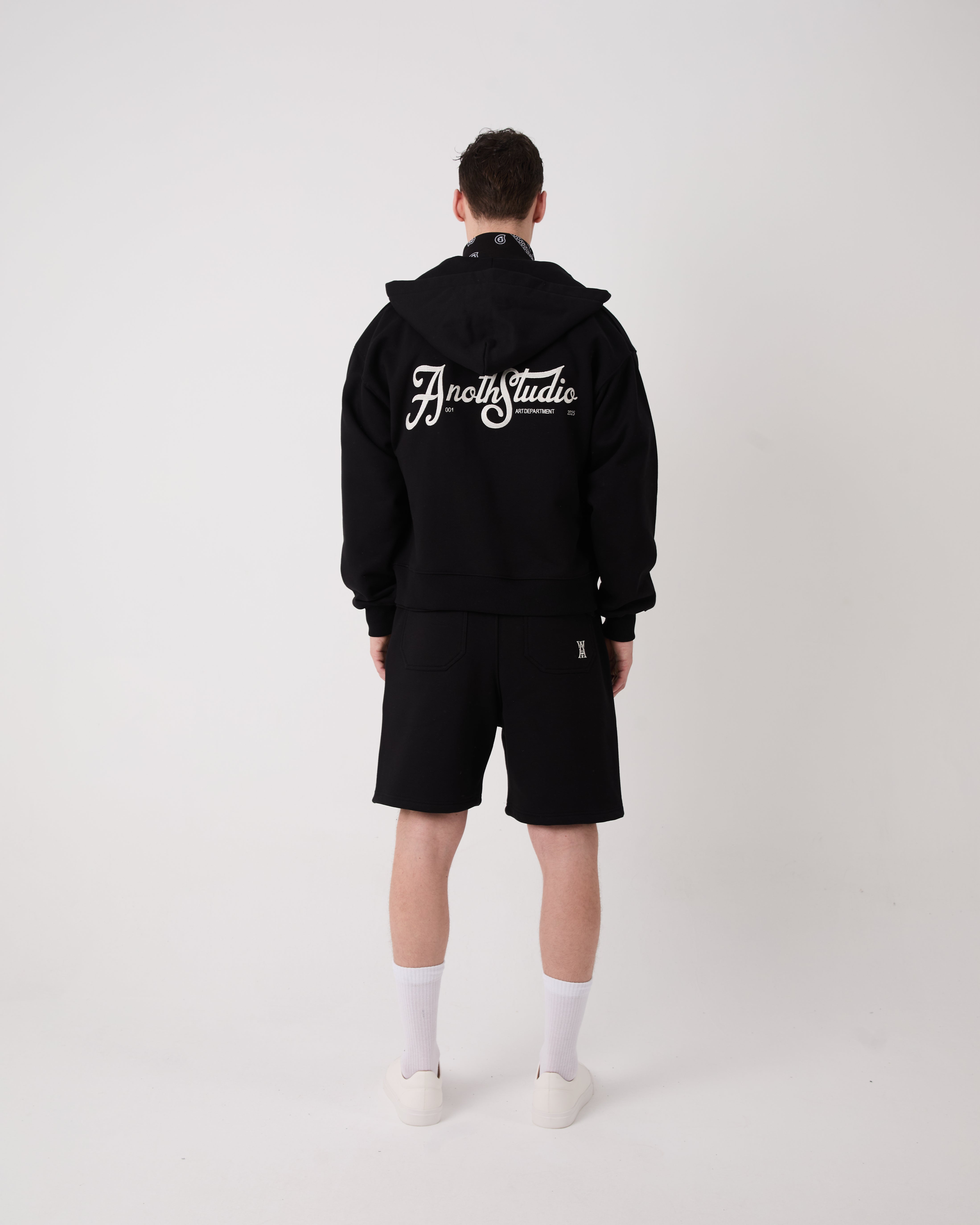ANOTH LOGO BLACK ZIP-UP