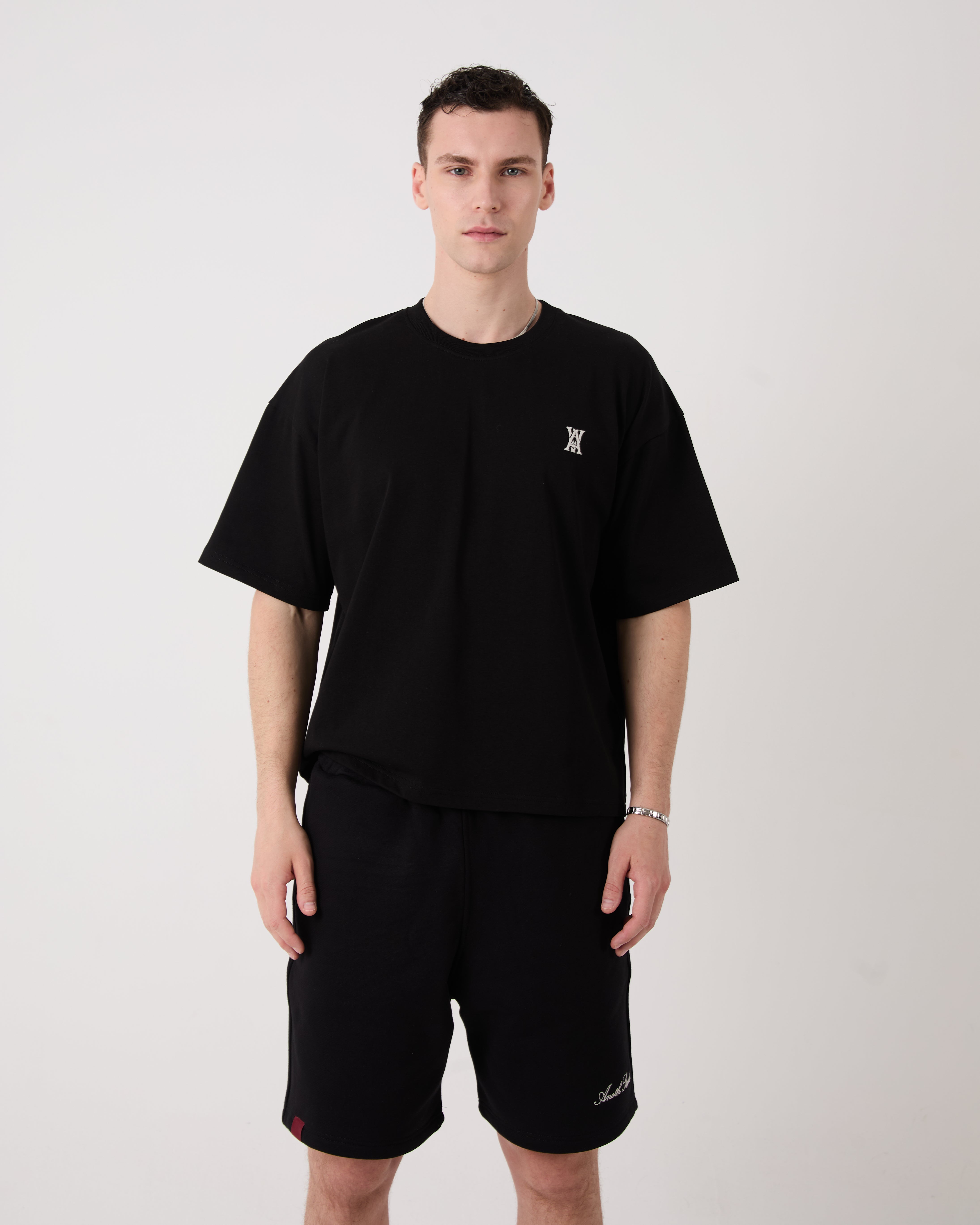 ANOTH LOGO OVERSIZED BLACK TEE