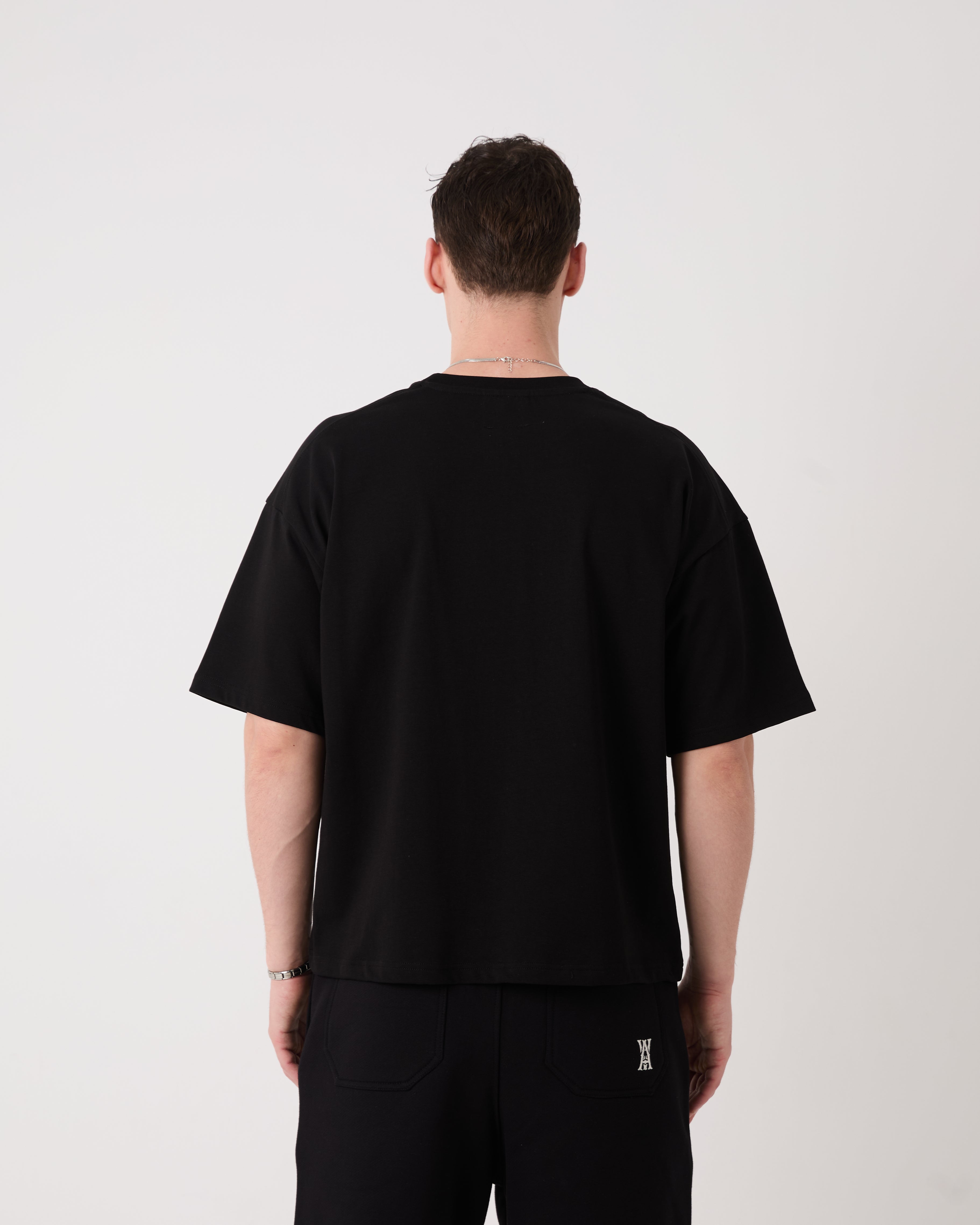 ANOTH LOGO BOXY FIT BLACK TEE