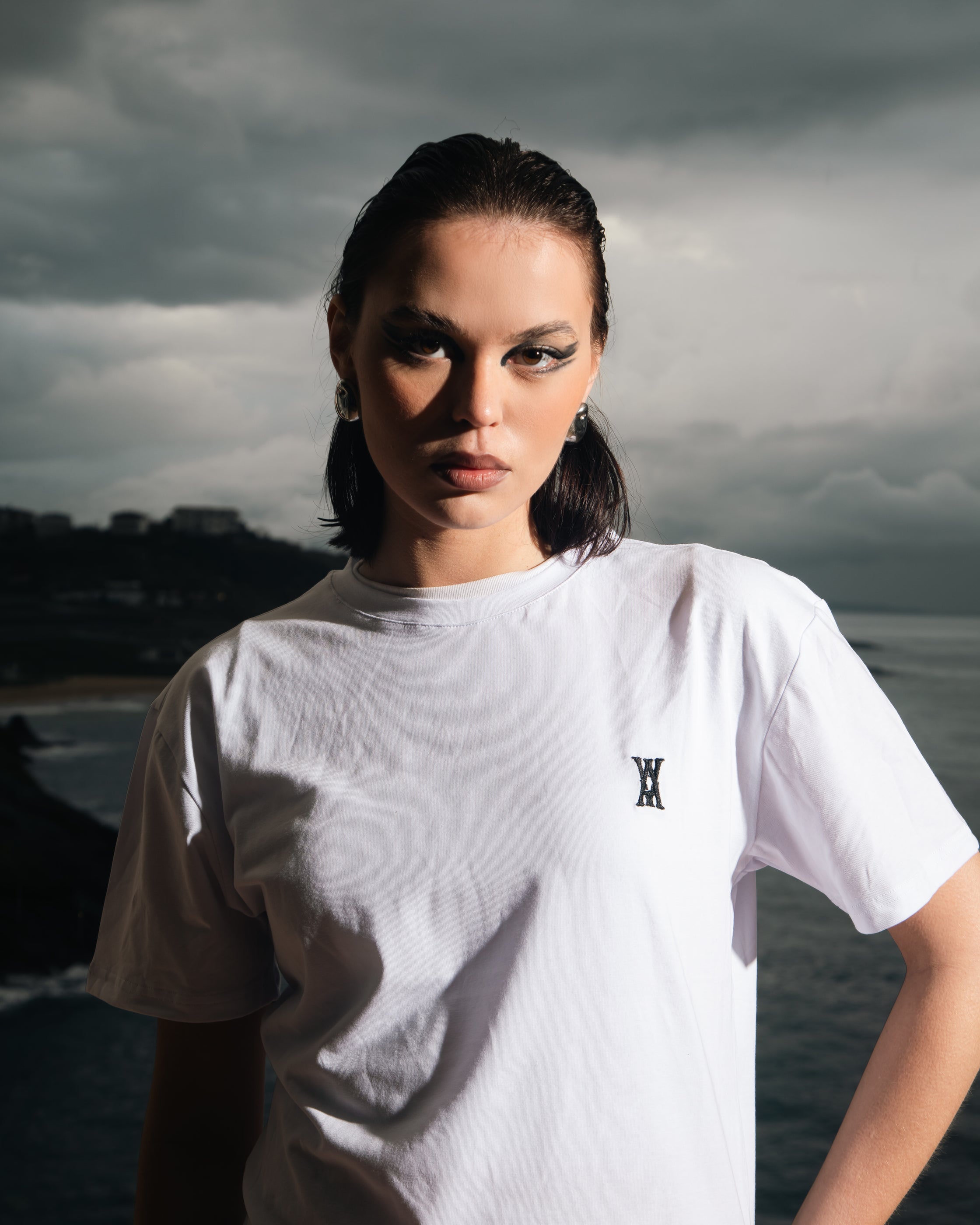 ANOTH LOGO SLIM FIT WHITE TEE