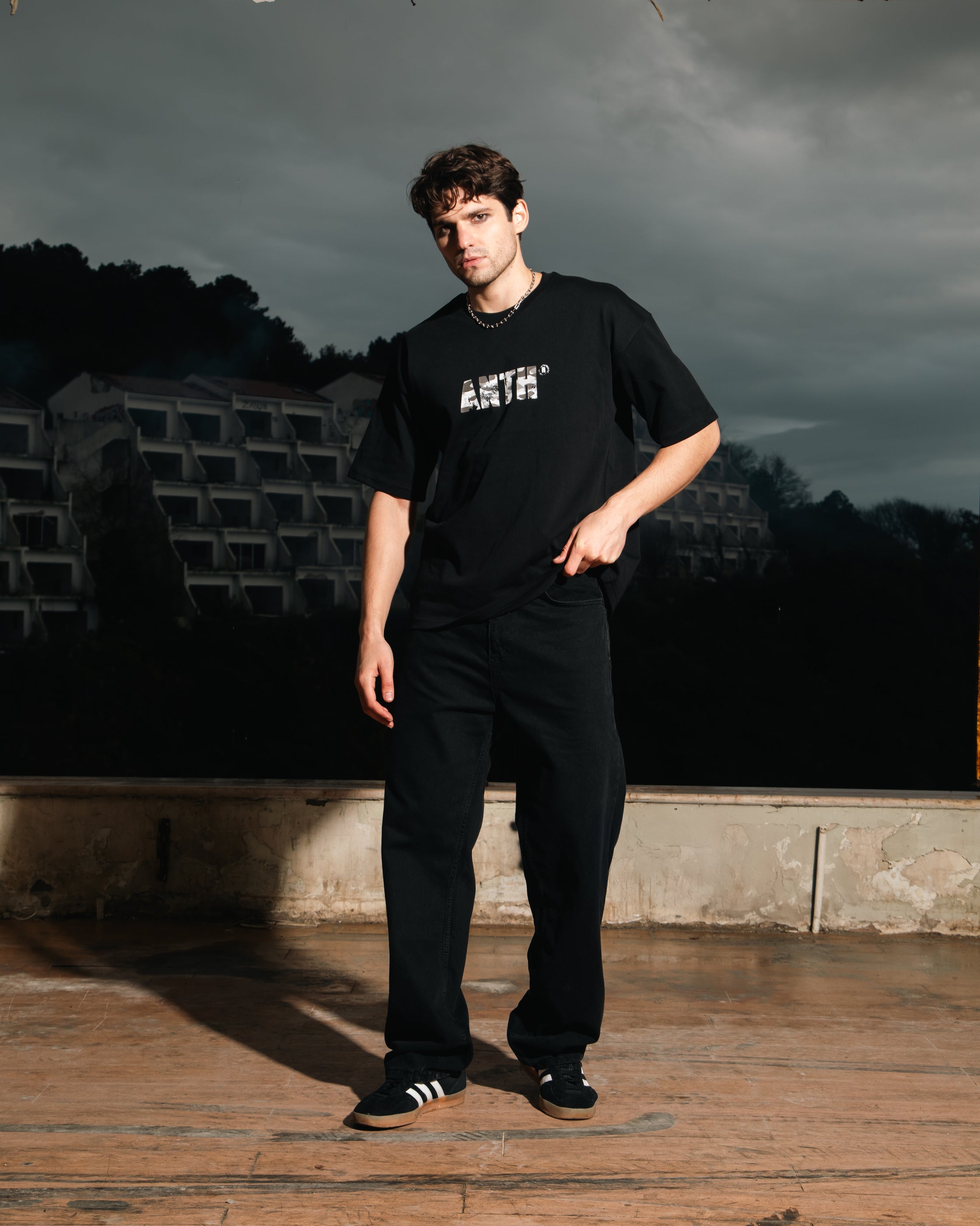ANTH CAMO BLACK TEE