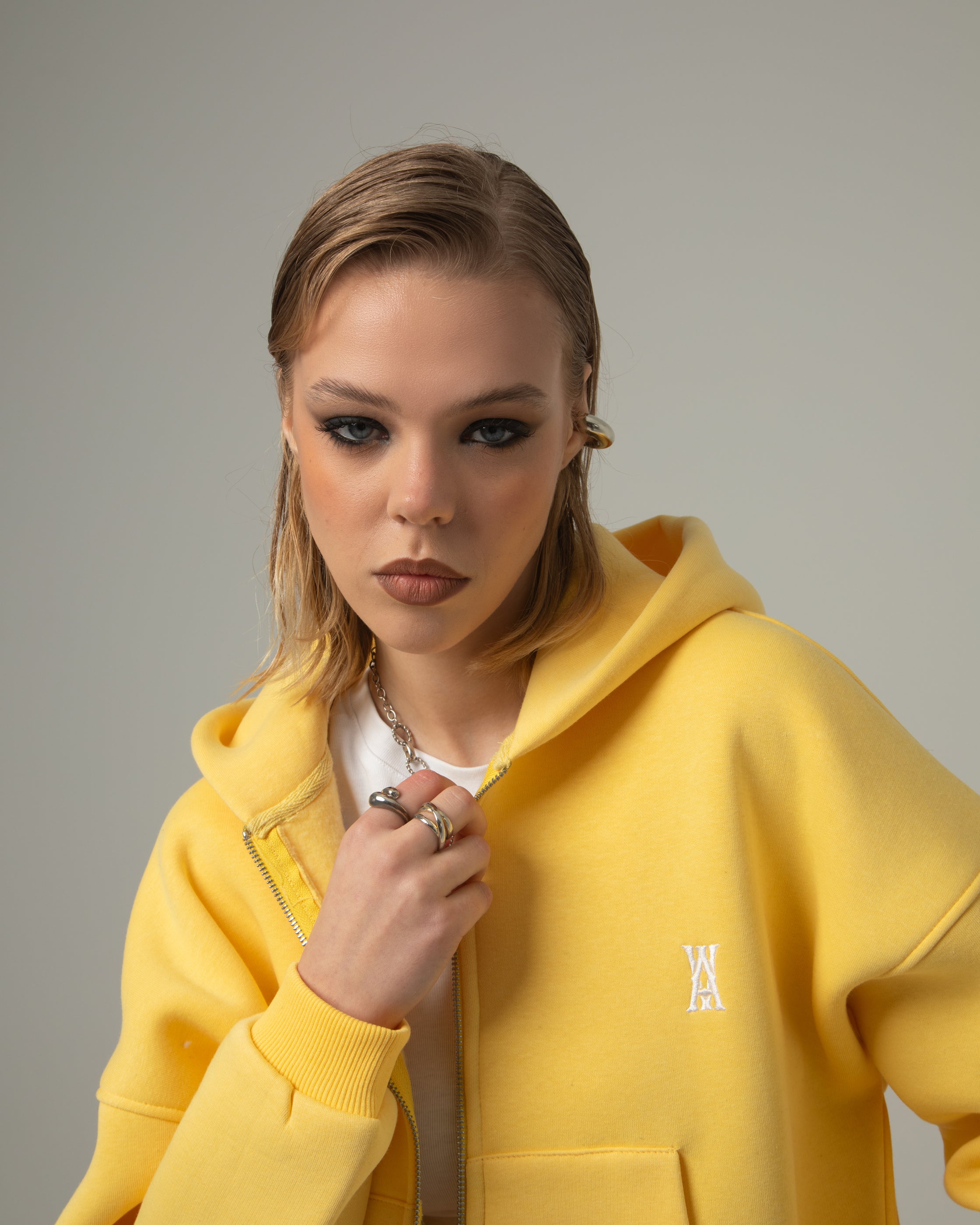 ANOTH BUTTER YELLOW CROP ZIP-UP