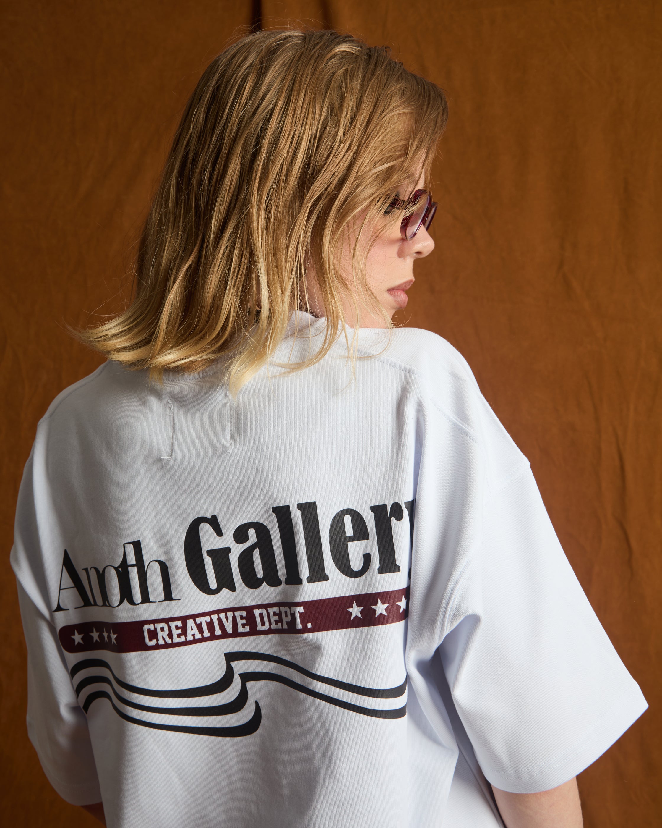 ANOTH GALLERY WHITE TEE