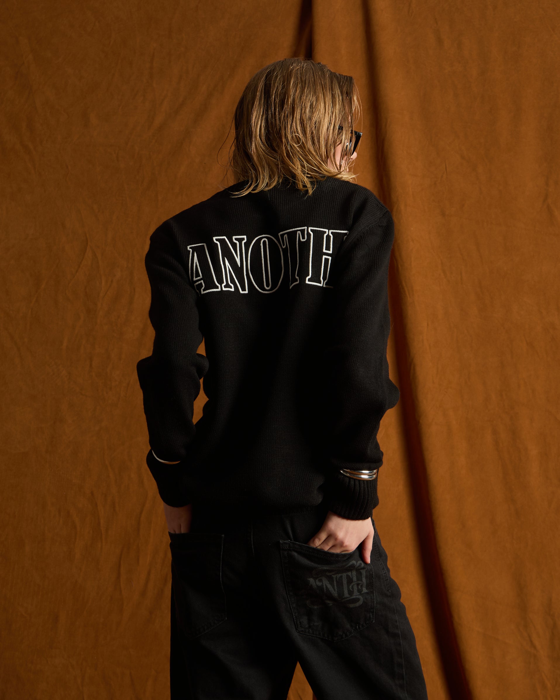 ANOTH LOGO WHITE BLACK KNIT UNISEX SWEATER
