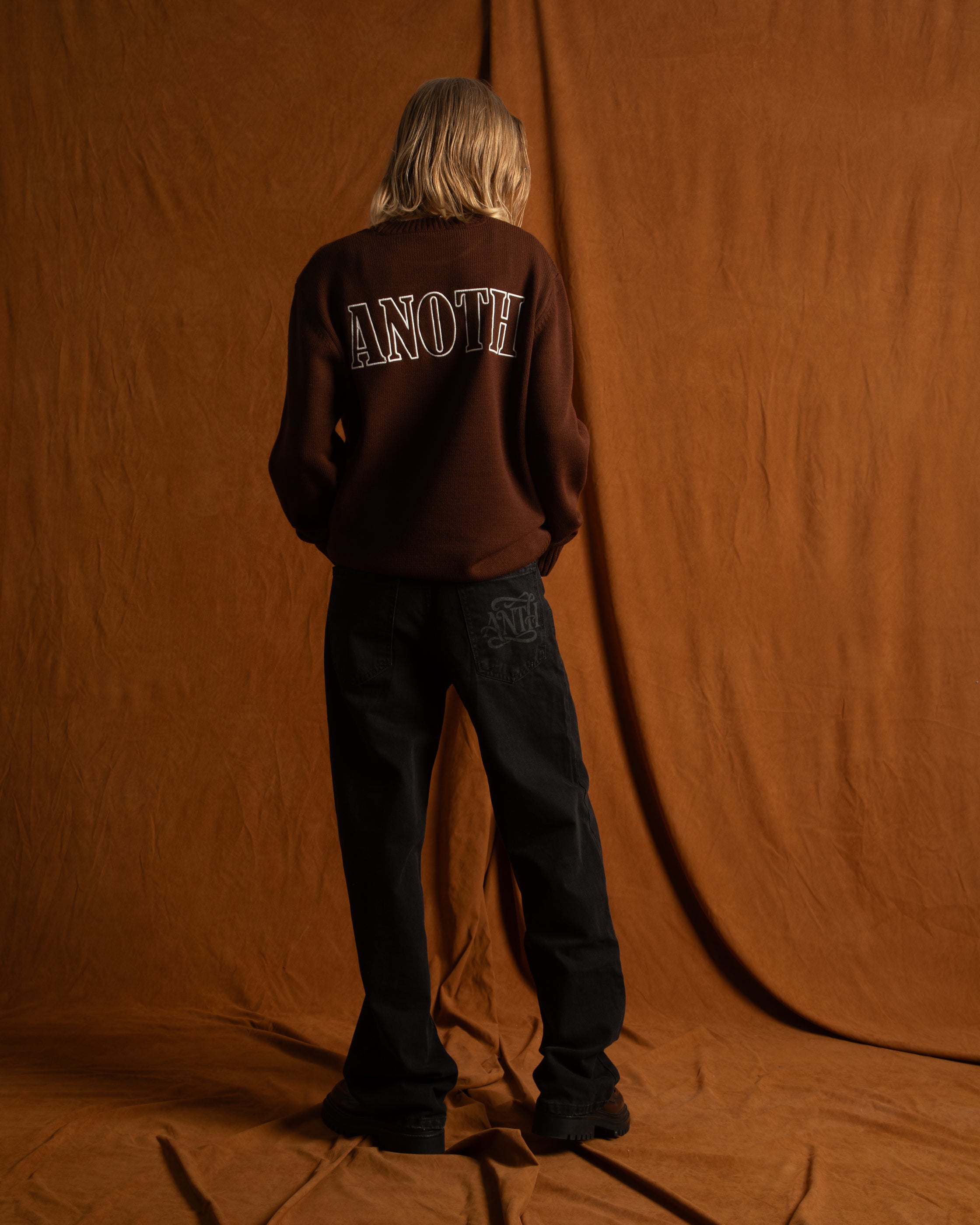 ANOTH WHITE BRICK KNIT UNISEX SWEATER