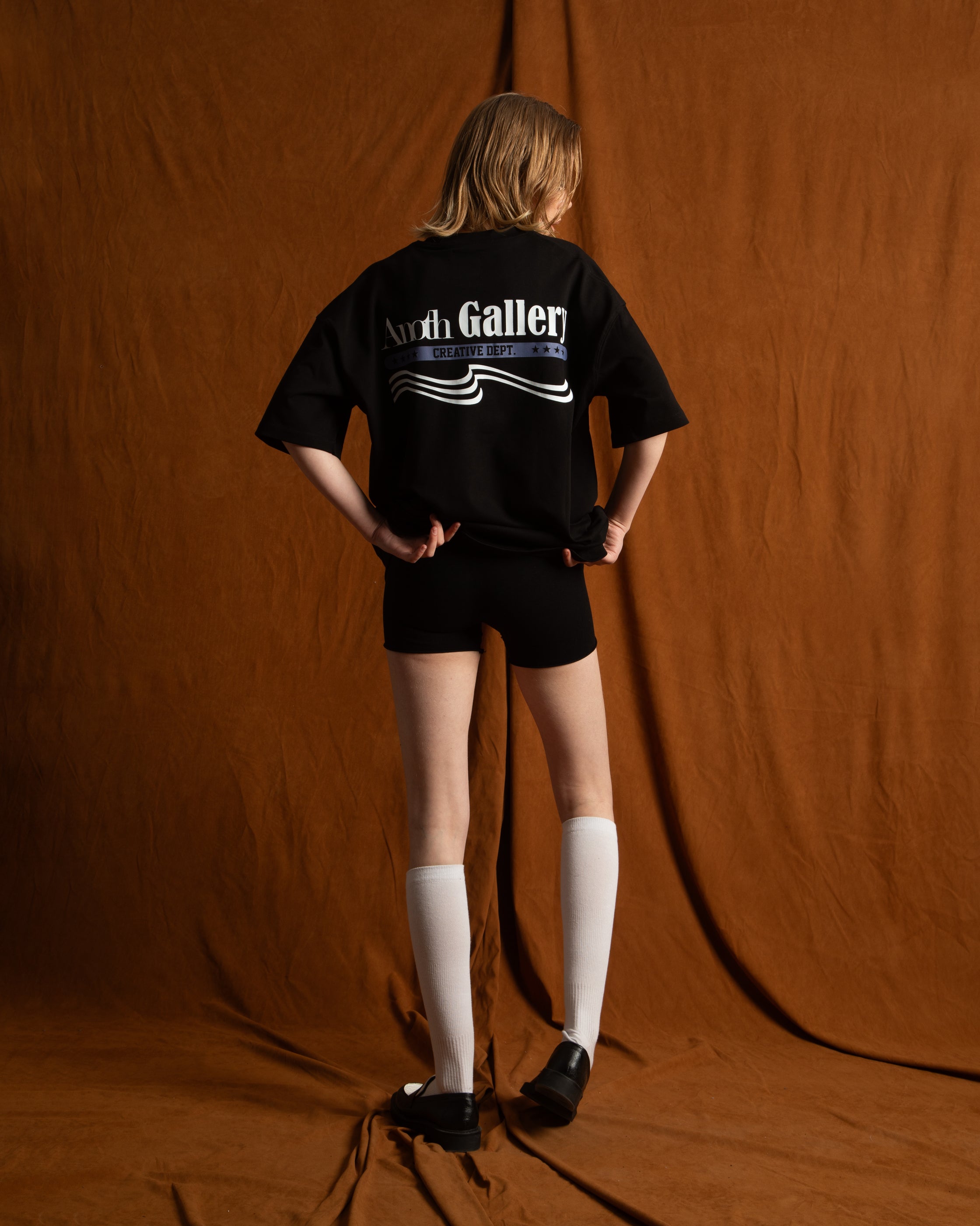 ANOTH GALLERY BLACK TEE