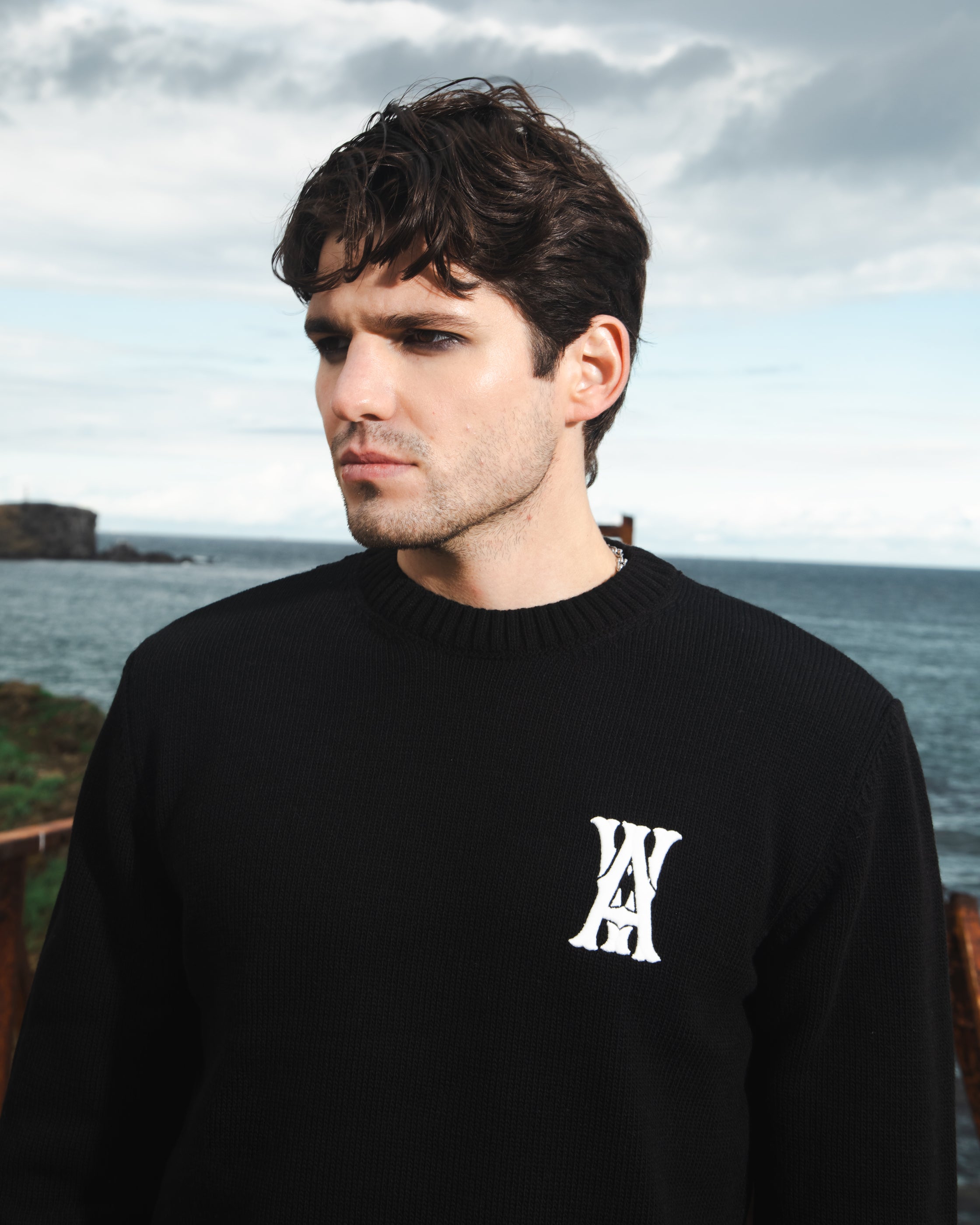 ANOTH LOGO WHITE BLACK KNIT UNISEX SWEATER