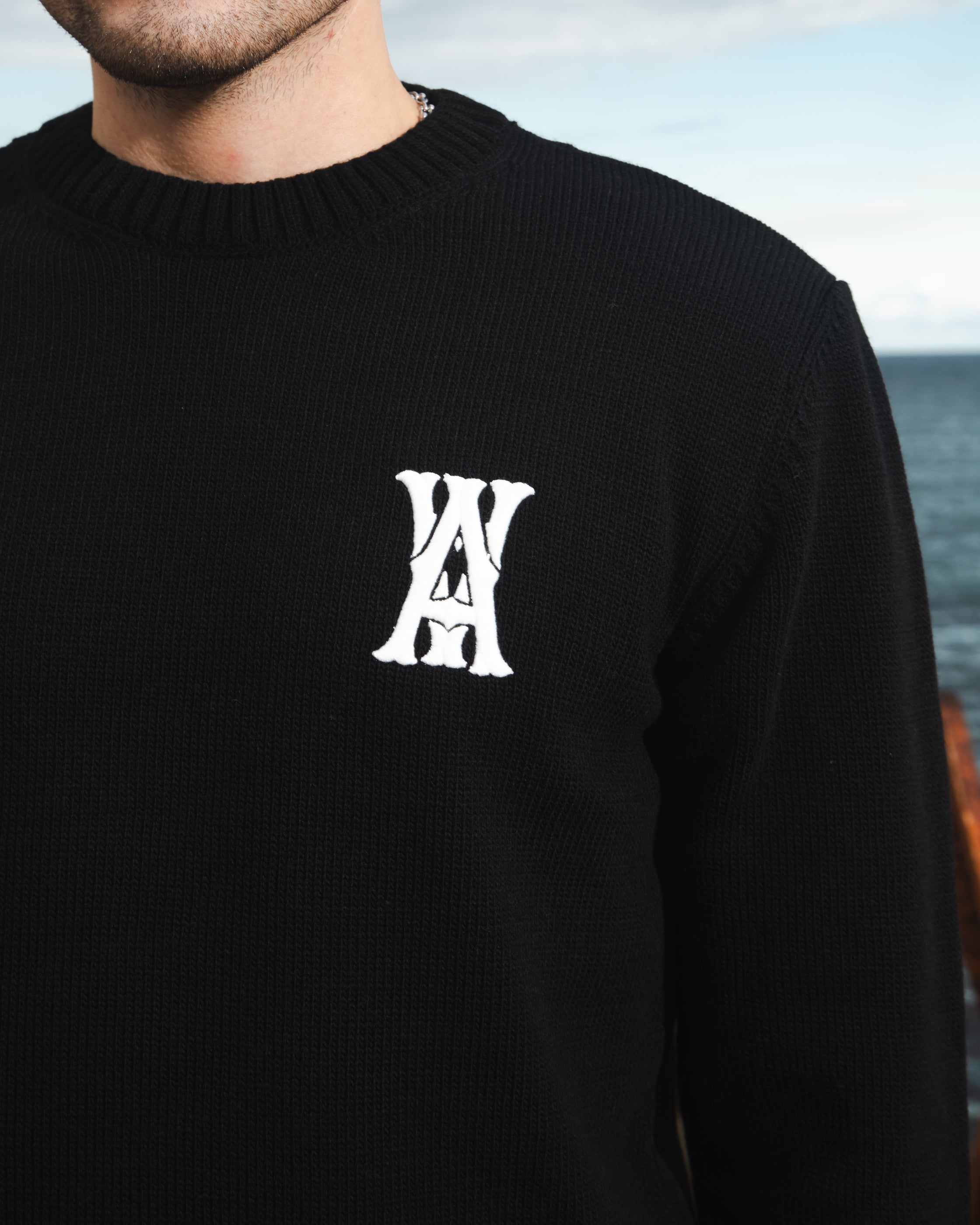 ANOTH LOGO WHITE BLACK KNIT UNISEX SWEATER