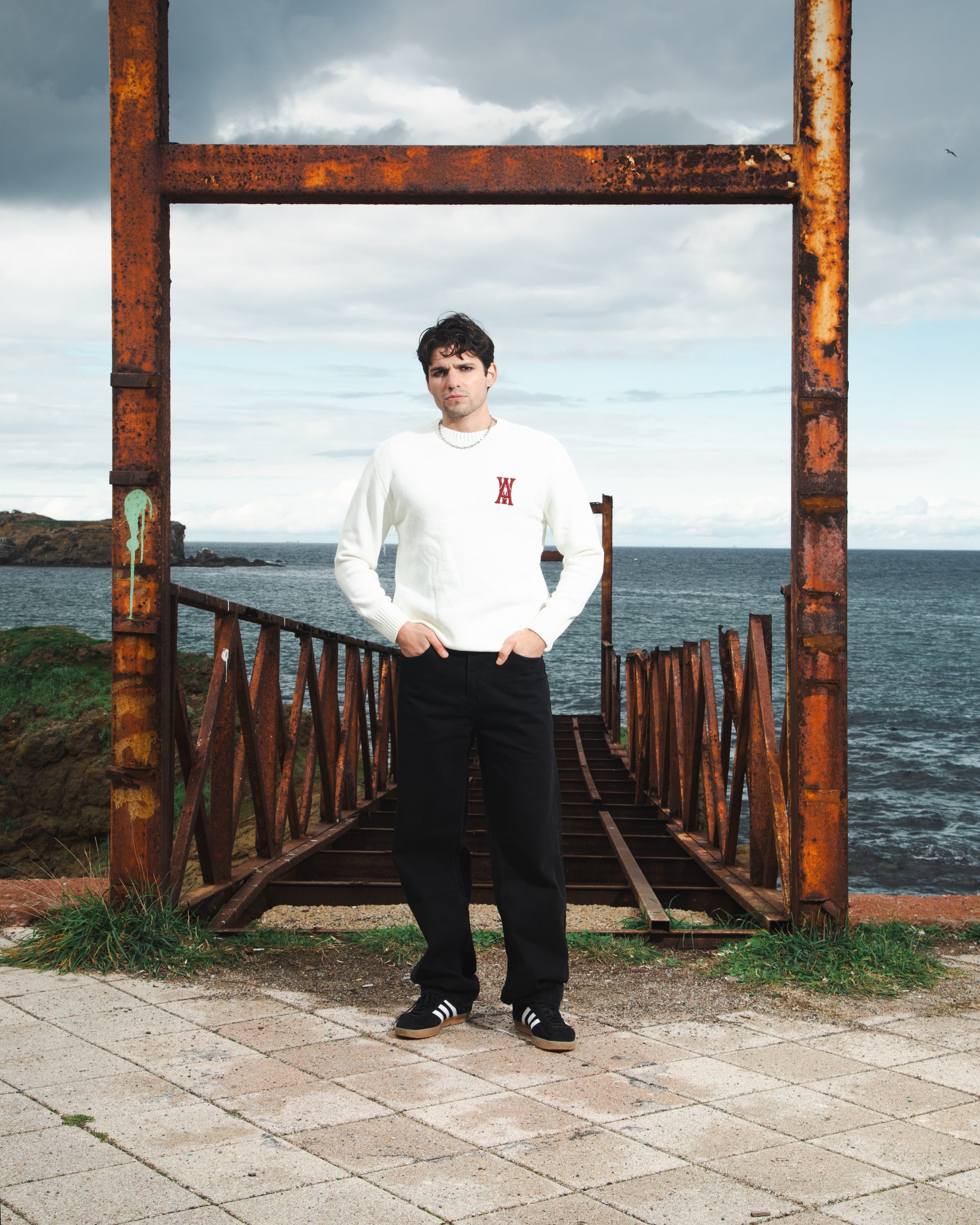 ANOTH RED LOGO ECRU KNIT UNISEX SWEATER