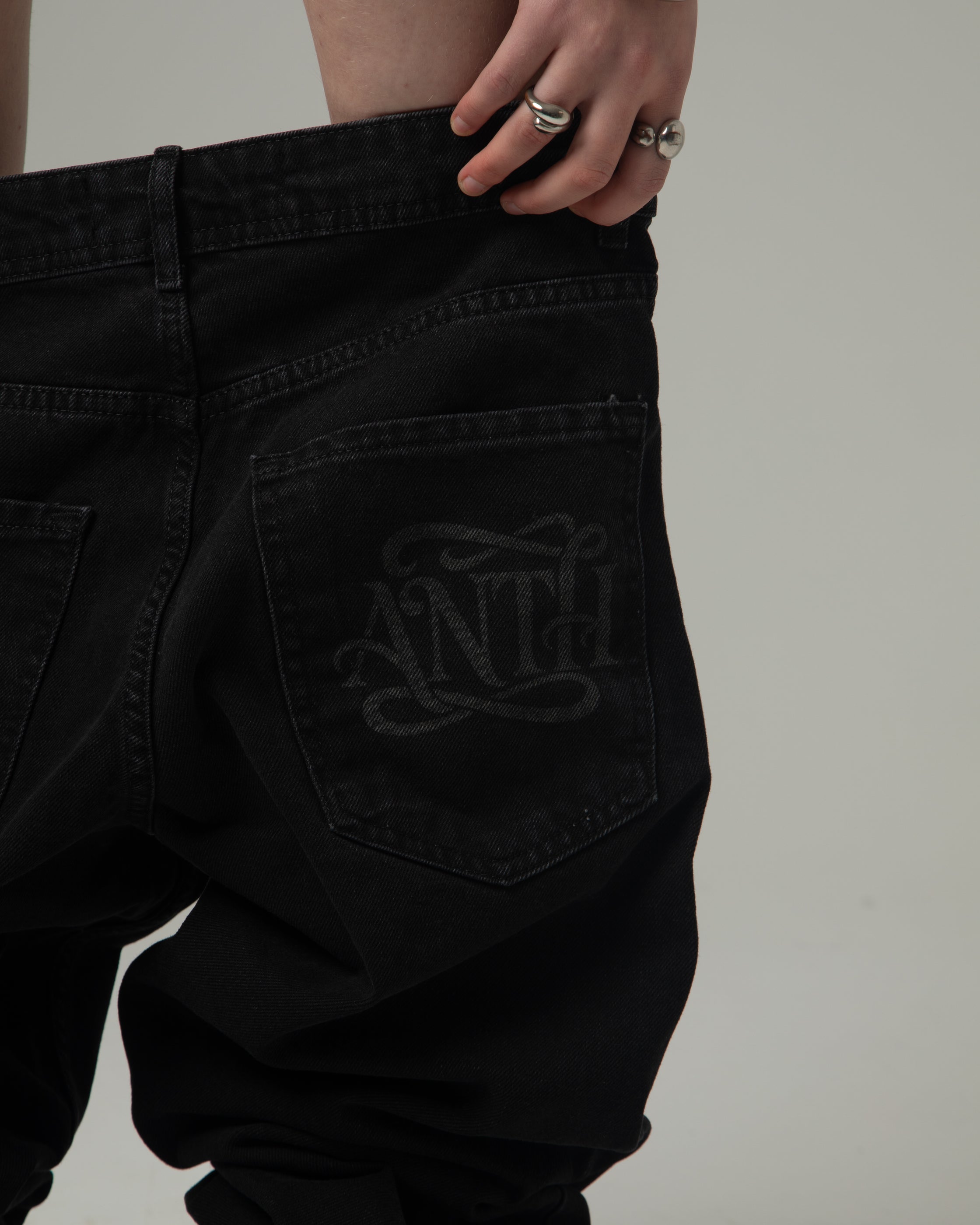 ANOTH BLACK DENIM PANT